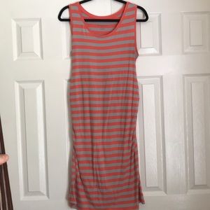 Jersey knit sleeveless maternity dress